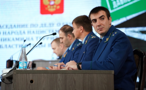Тревожные новости от Baza: главред Трифонов на допросе уже 10 часов, родные опасаются за его жизнь