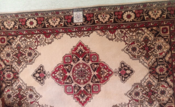 Интерьер будущего: трендовые ковры 2026 – от мха до сине-голубых волн